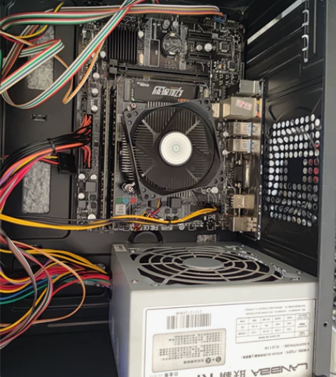 99新办公电脑，仅用三个月，配置如图，i3...