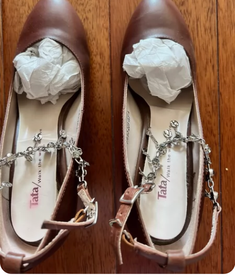 她他几乎全新小羊皮棕色中跟女鞋，只穿了几次...