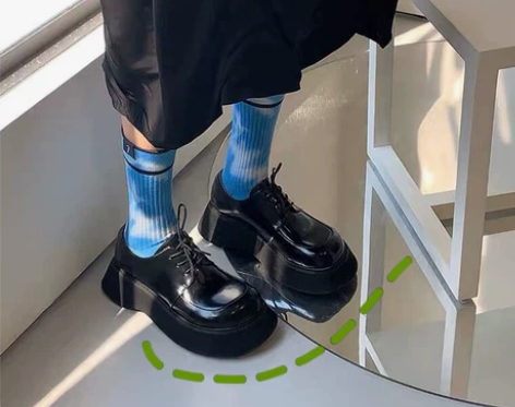 小皮鞋女春夏厚底2022年圆头系带平底松糕...