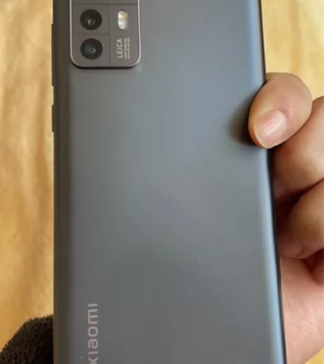 小米12s， 骁龙8gen+1，徐卡相机8...