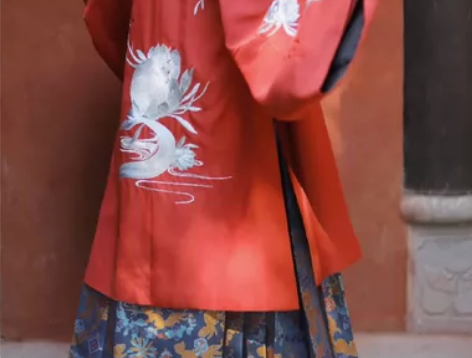 【兰若庭】乘黄披风 S码红色乘黄披风，全新...