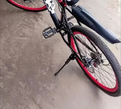 山地自行车，可变速，可越野，碟刹。 【重要...