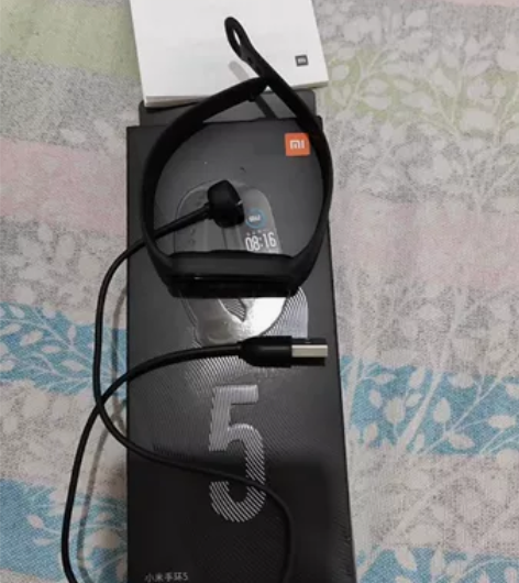 小米手环5，戴过几次，包装都在，不刀，出长...