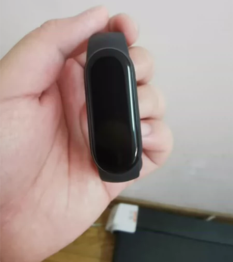 小米手环6 nfc版本 九成新 感兴趣的话...