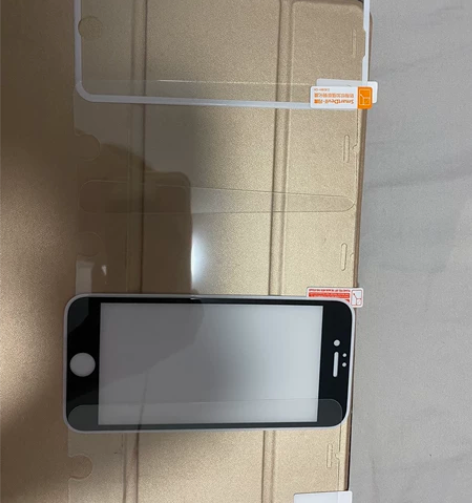 苹果6手机钢化膜，五个，三个透明的，五块出...