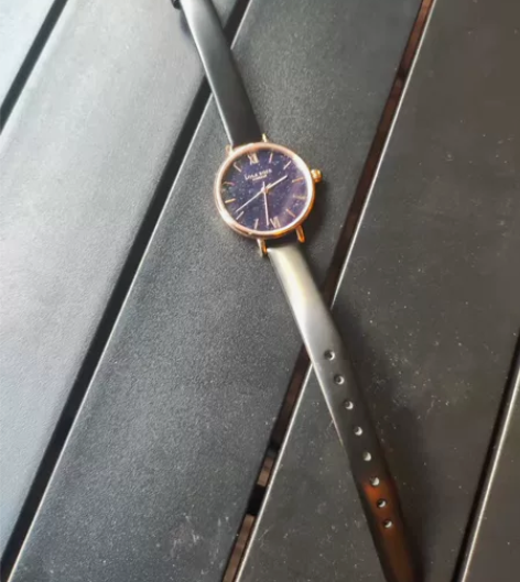 全新个人闲置lola rose黑色手表，女...