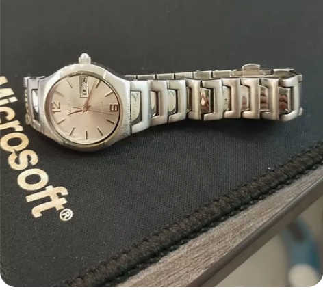 多年前的雷诺女士手表 感兴趣的话点“我想要...