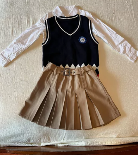 碧江路小学校服衬衫短裙背心女童 穿过1次,...