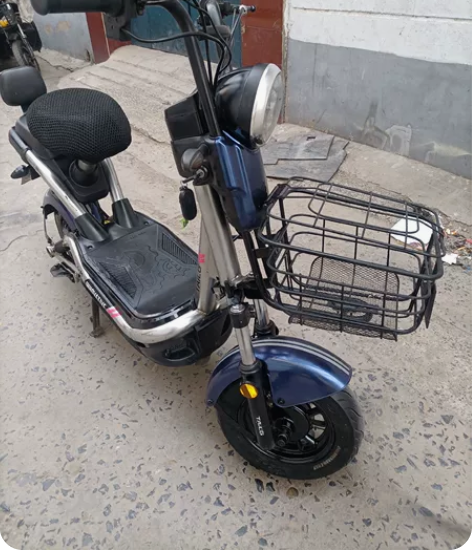 台铃电动车，九成新，五块20Ah超威电池，...