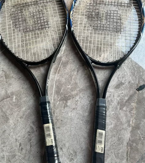 网球拍一副，就玩过两次，不会玩，看手柄就能...