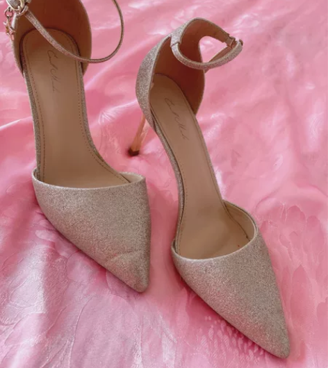 闲置九九新37码高跟鞋 穿过几次家里高跟鞋...