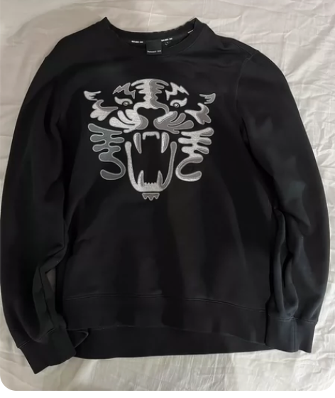 ENO刺绣卫衣 L明显穿着痕迹BURANDOENOL¥5... ENO刺绣卫衣 L明显穿着痕迹BURANDOENOL¥5...