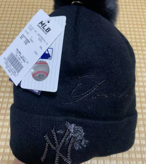MLB针织帽带毛球可拆卸 保证正品  全新...