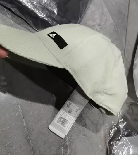 全新阿迪达斯帽子 全新阿迪达斯帽子 全新阿...