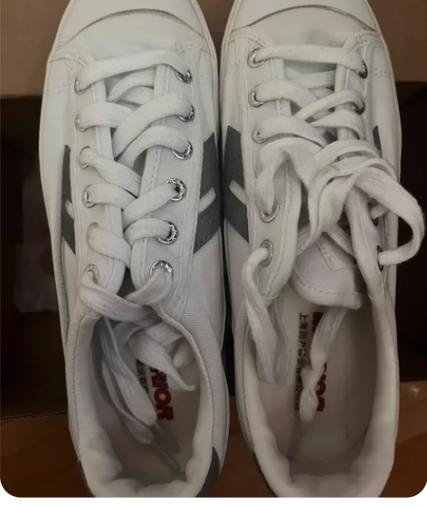 回力 旗舰店买入 全新 感兴趣的话点“我想...