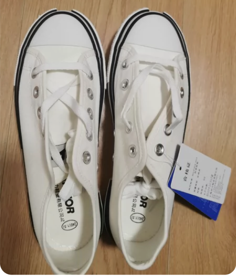 回力白布鞋38码鞋30出，码鞋偏大一码 感...