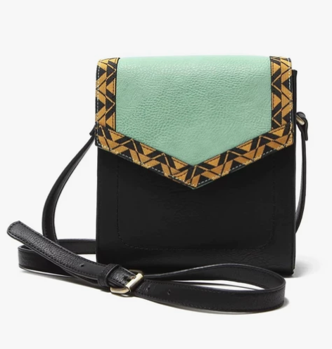 茵曼单肩斜挎包，基本没用，同事一起凑单买的...