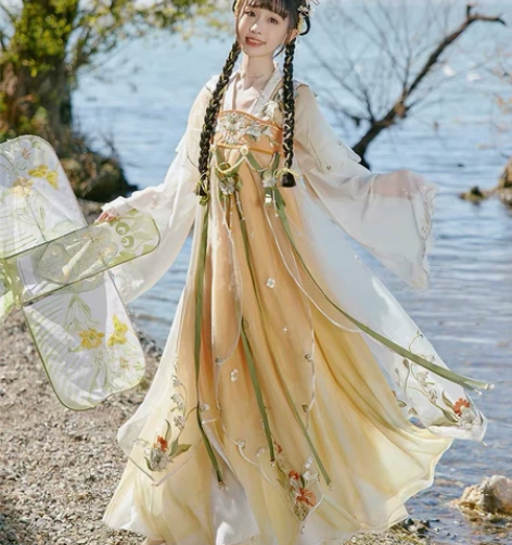 十三余小豆蔻儿[蔡文姬花朝如约-王者荣耀联...