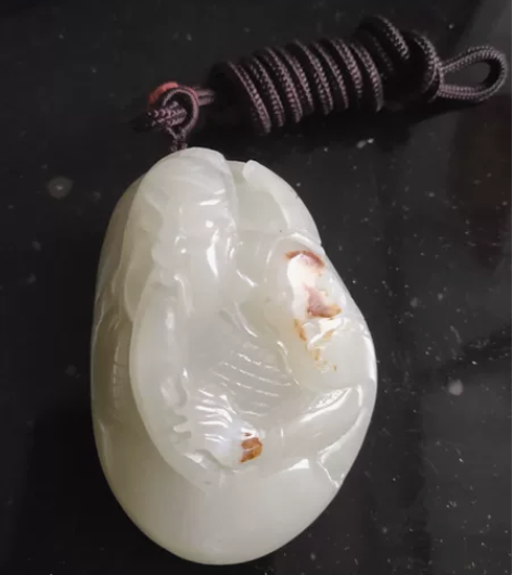 个人收藏和田玉武圣关公吊坠，低价转手。 感...