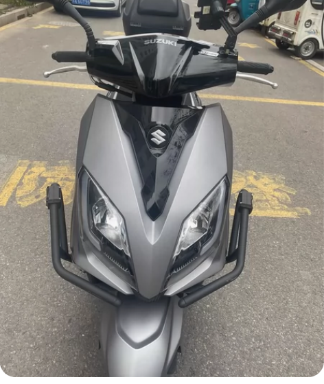 摩托车铃木uy125纪念版，上完牌一万多，...