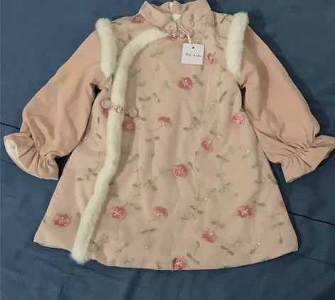 女童拜年服新年旗袍加厚冬季古装 不知道是不...
