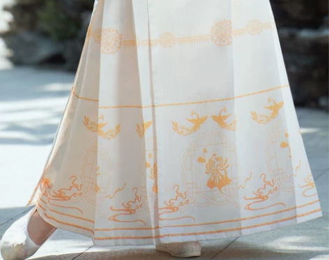 汉尚豪依【月凤】烫金马面裙 m码 米白色 ...