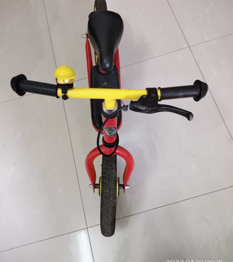 永久儿童平衡车 带手刹、脚撑，自配了铃铛，...