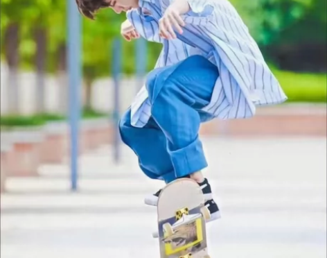 【王一博同款滑板】初学者潮牌滑板新手双翘极...