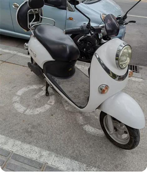 闲置小龟电动车低价转让，五个电池充满电跑四...