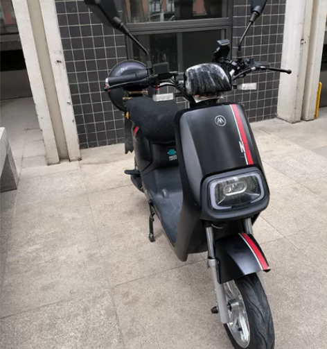 爱玛电动车，新国标白牌电动自行车 电机：国...