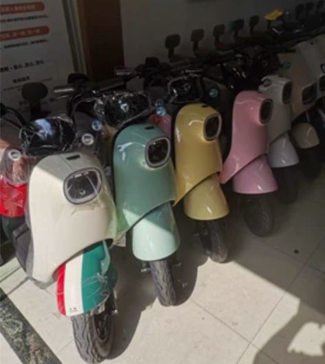 雅迪电动车意式复古DQ6 整车配备48伏2...