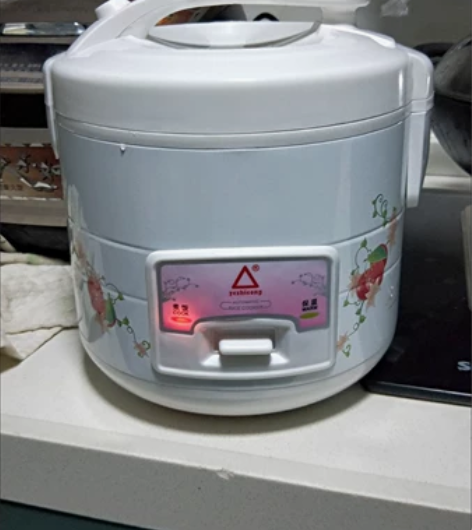 【特价清仓】老品牌红三角电饭锅 家用宿舍大...