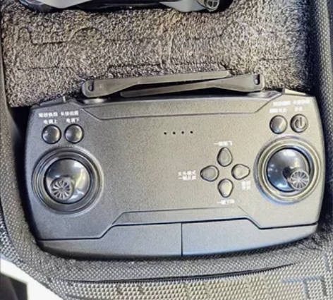 朋友送的两个无人机，家里已经有一个了，将闲...