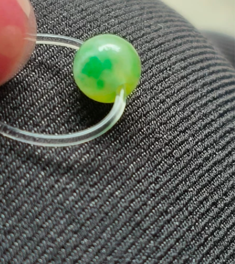 天然翡翠特色黄加绿单珠卡5.4 一面秋香黄...