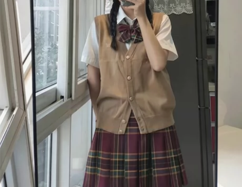 出m码纮爱学院风jk毛衣马甲春鬼鬼家达摩制...