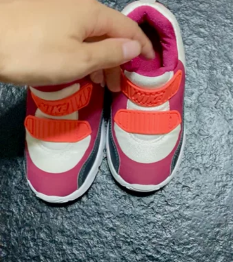 Nike耐克Air Max儿童气垫跑步鞋 ...