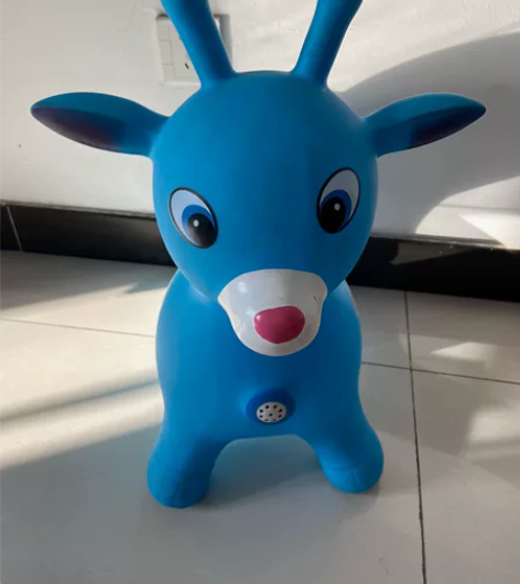 跳跳鹿  脖子那里本来带音乐，电池没有电了，就两三首歌，现在...