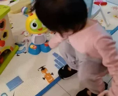 费雪唱跳小能手，正常使用，小朋友小的时候很...