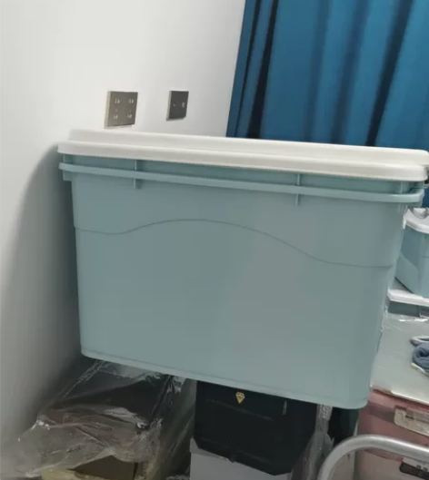 等于全新 储物箱，质量超级好的加厚的，不要...