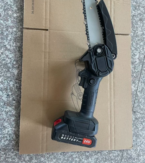 店铺不开了 低价处理一批锂电电链锯 德国进...