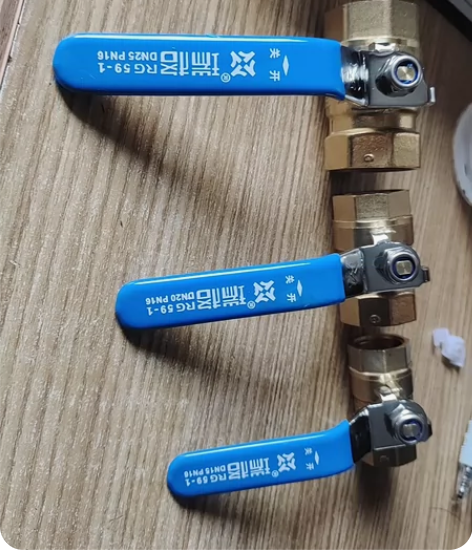 瑞格铜阀门 感兴趣的话点“我想要”和我私聊...