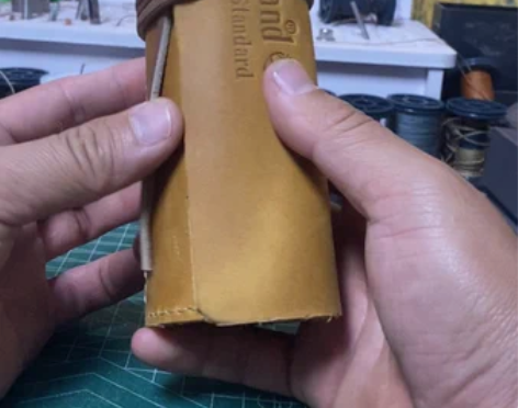 纯手工缝制，添穆岚品牌疯马牛皮篆刻刀皮套卷...