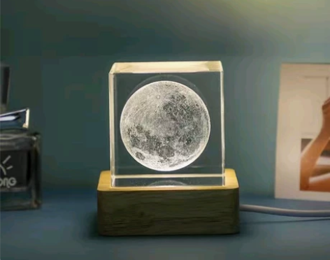创意生日礼物送女生男生宇宙小夜灯水晶球桌面...