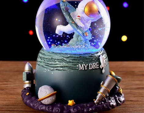 宇航员航天太空人水晶球音乐盒八音盒圣诞节生...
