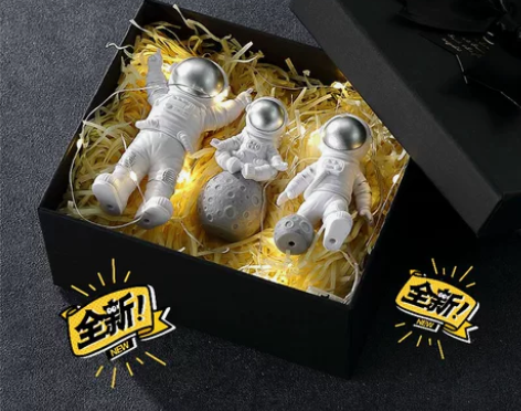 宇航员摆件小太空人模型汽车现代家居客厅桌面...