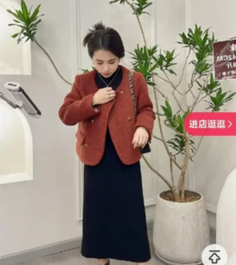 胖哥小妹家羽绒小香风外套，2023年收到货...