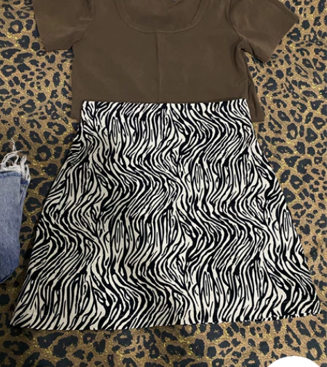 斑马一步裙Ｍ码特价出35 黑色牛仔短裤弹力...