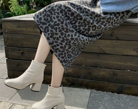 毛呢豹纹半身裙女秋冬季洋气一步裙中长款高腰...