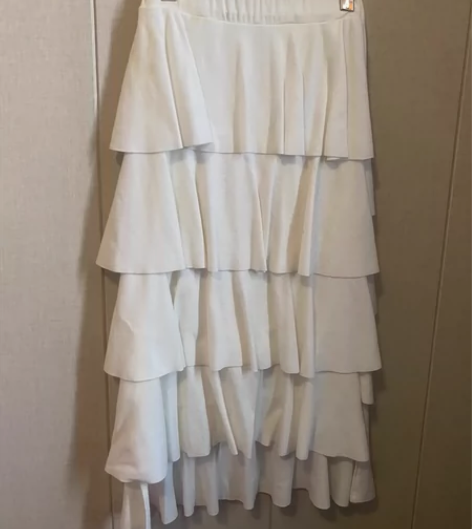 白色蛋糕裙特别有层次感质量也特别好 均码的...