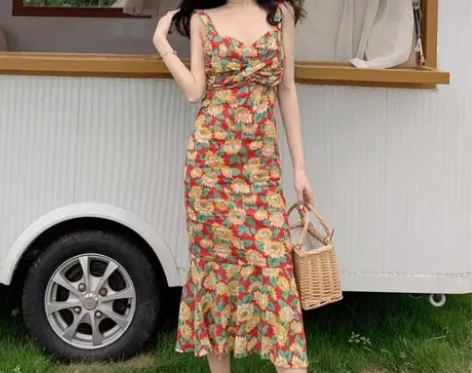 夏季新品时尚女装修身显瘦花朵吊带裙V领收腰...